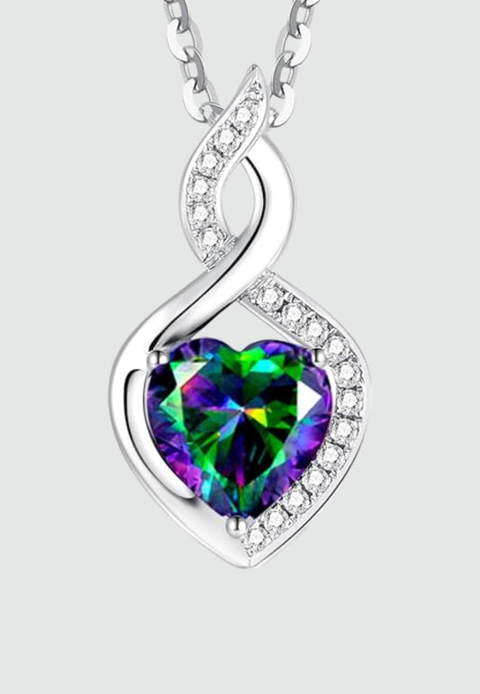 قلادة من نقرة عيار 14 على شكل قلب من الألماس